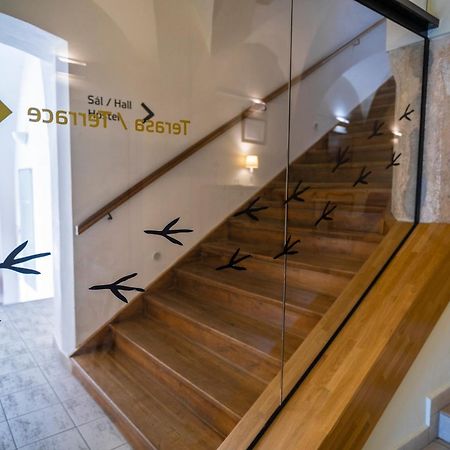 Hotel U Zlateho Kohouta Kromeriz Bagian luar foto