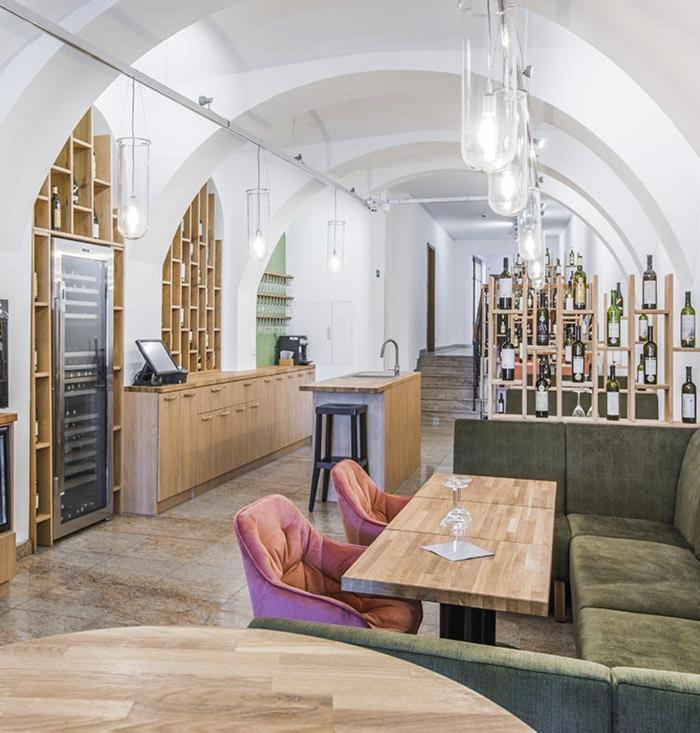 Hotel U Zlateho Kohouta Kromeriz Bagian luar foto